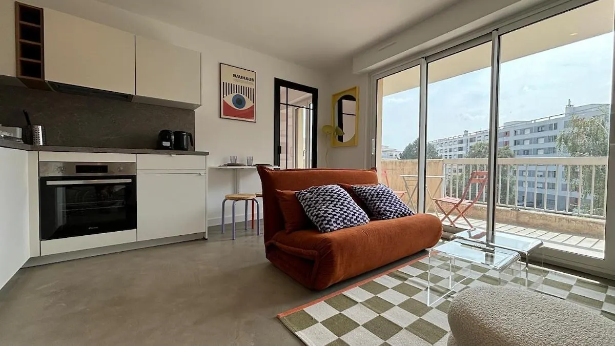 Le Bauhaus Appart Moderne Et Renove Avec Parking Annemasse